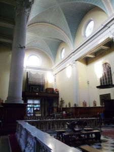 clerkenwell_holy_saviour191213_5