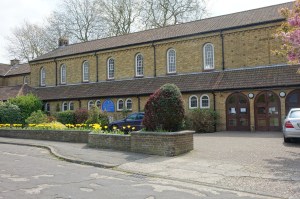 headstone_lane_St Theresa of the Child Jesus, Headstone Lane070516_9